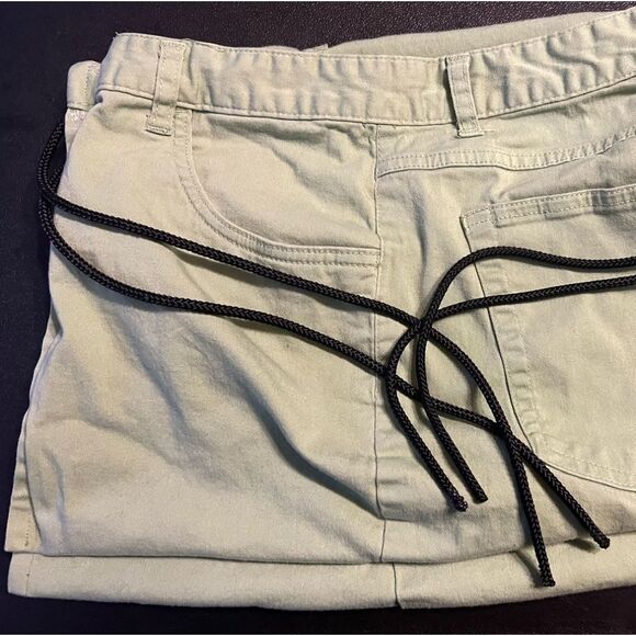 Multi purpose green denim waist bag with front, side and back pockets - Picture 4 of 12